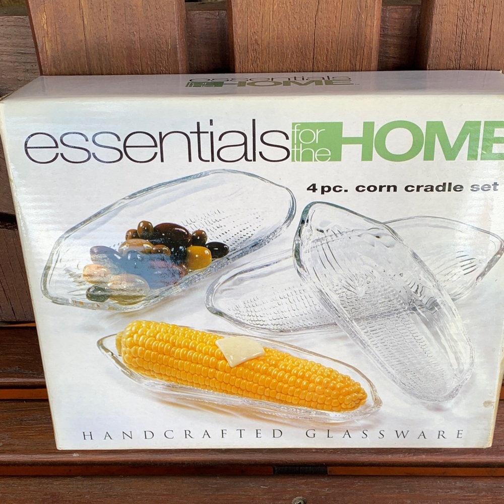 Set of 4 pc p. Glass corn cradles